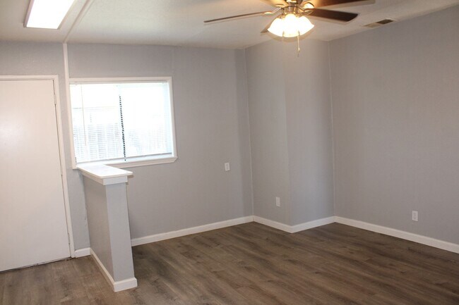 Building Photo - Two Bedroom plus BONUS Room in Pittsburg Single Story Four-plex- OPTIONAL DETACHED GARAGE AVAILABLE!