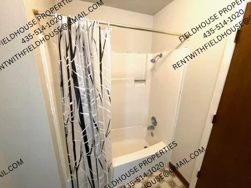 Building Photo - 682 E 800 N