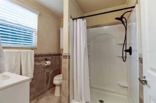 Building Photo - 7911 Flowerfield Dr