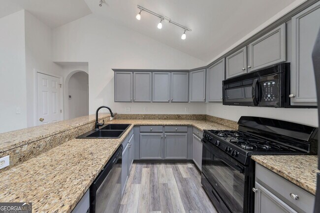Building Photo - 196 Highland Falls Dr