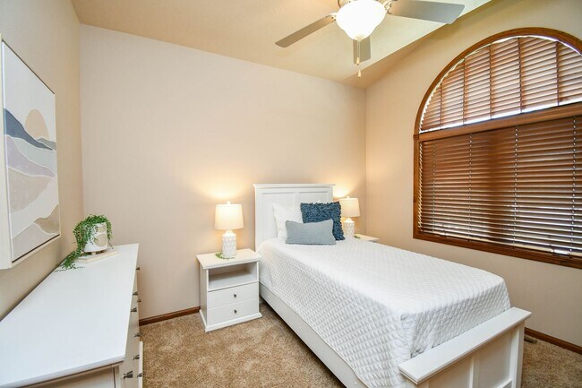 Building Photo - South Sioux Falls Rental with Open Layout ...