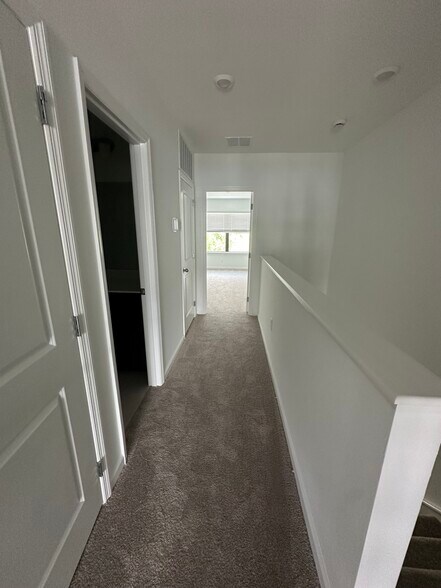 Building Photo - 27865 Solis Grande Dr