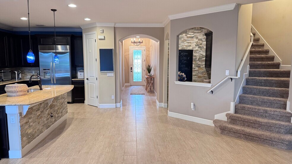 Building Photo - 12251 Regal Lily Ln