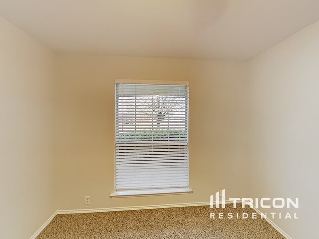 Building Photo - 125 Bison Meadow Dr