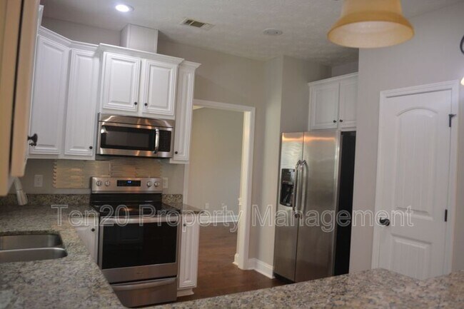 Building Photo - 7477 Coppice Dr