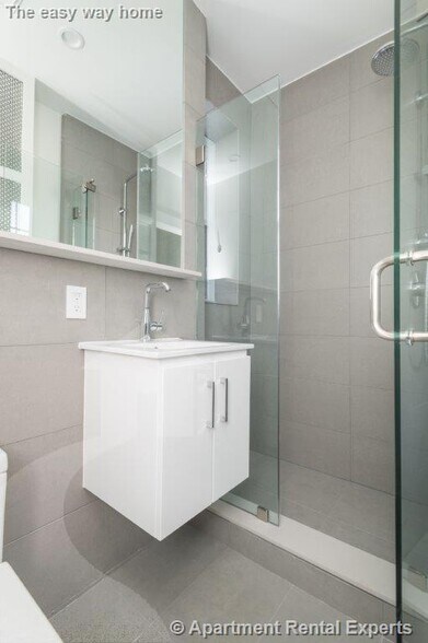 Building Photo - 19 A Forest St