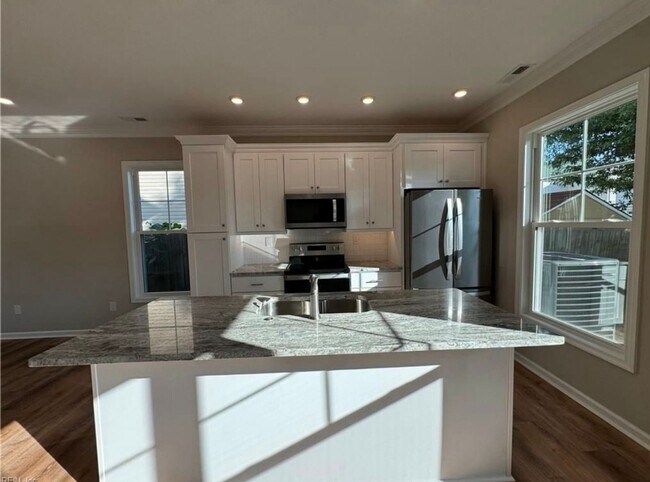 Building Photo - 1568 Independence Blvd