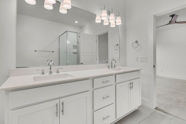 Building Photo - 102 True Blue Lp