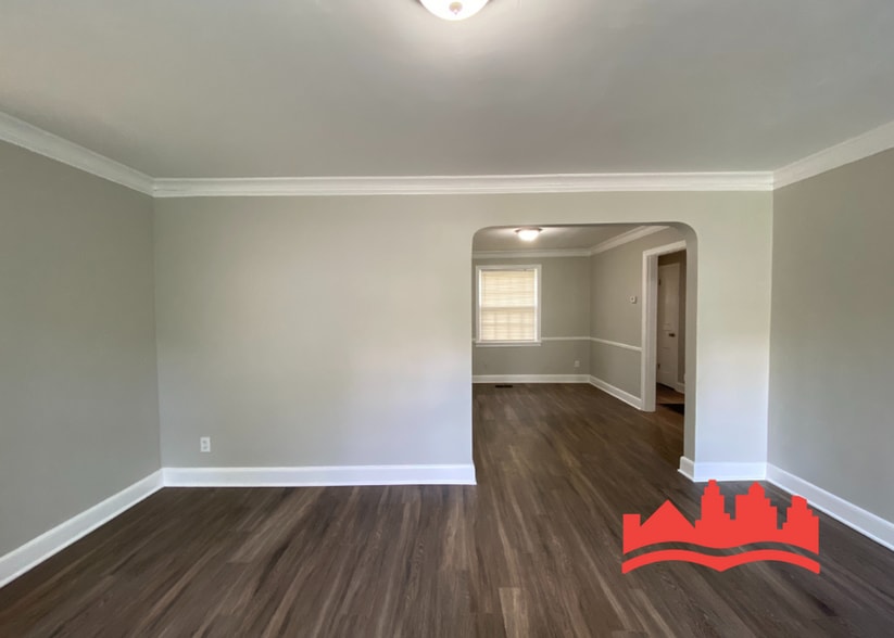 Building Photo - 956 Goodman St