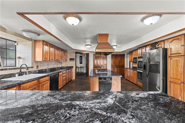 Building Photo - 3969 Royal Viking Way