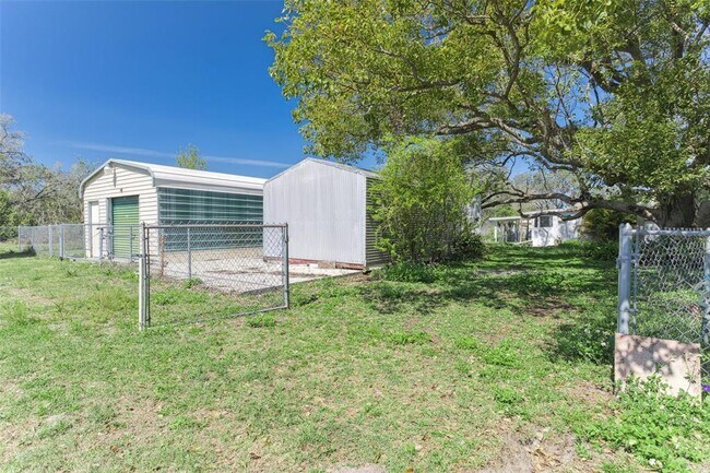 Building Photo - 33546 Chancey Rd