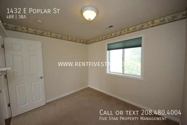 Building Photo - 1432 E Poplar St