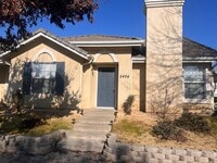 Building Photo - 3829