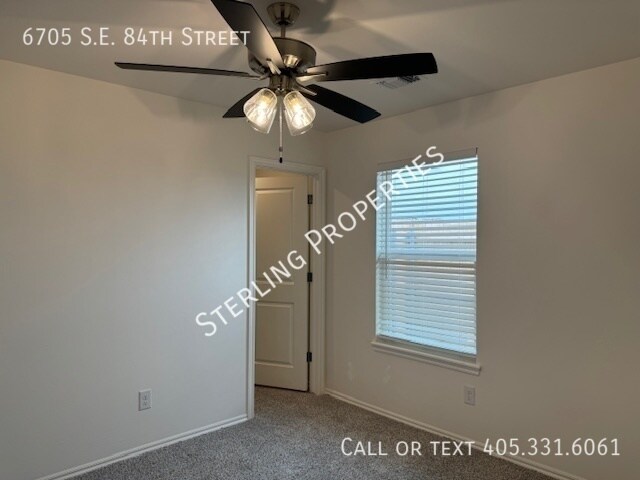 Building Photo - 6705 SE 84th St