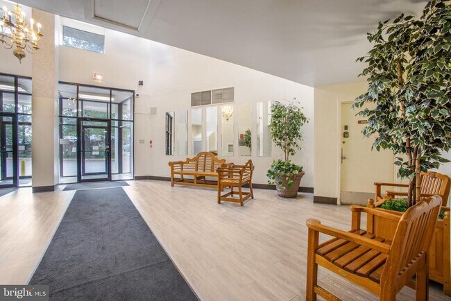 Building Photo - 8830 Piney Branch Rd