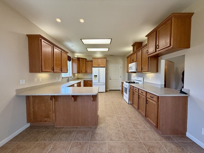 Building Photo - 1580 Kilham Ct
