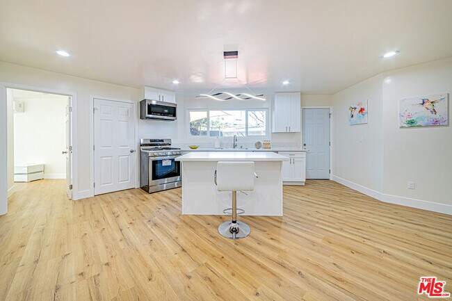 Building Photo - 5631 La Mirada Ave