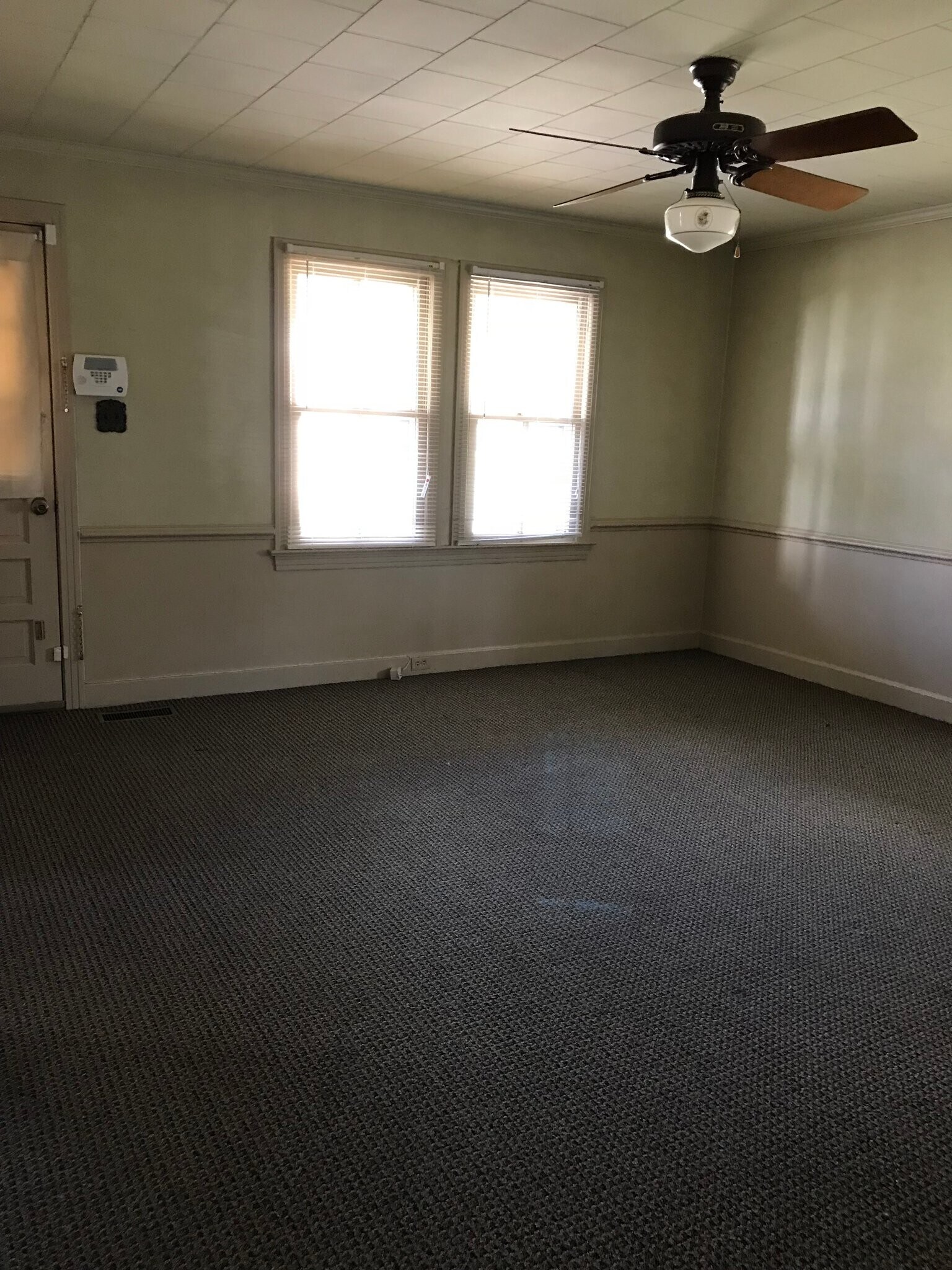 Building Photo - 203 Leggetts Ln