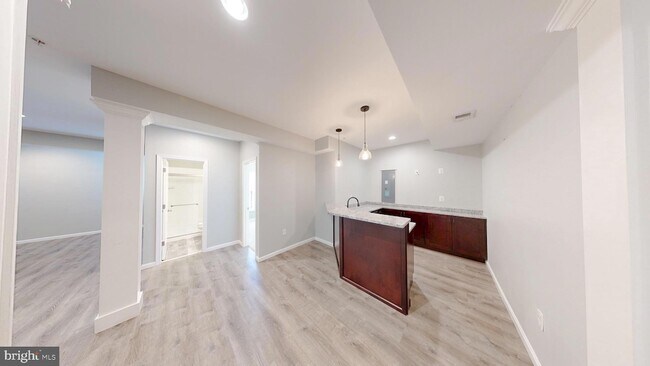 Building Photo - 2604 Brooke Grove Rd