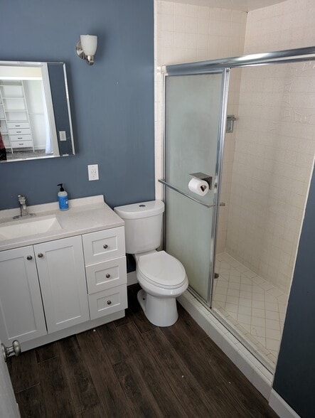 Building Photo - 6358 S Mount Vernon Dr