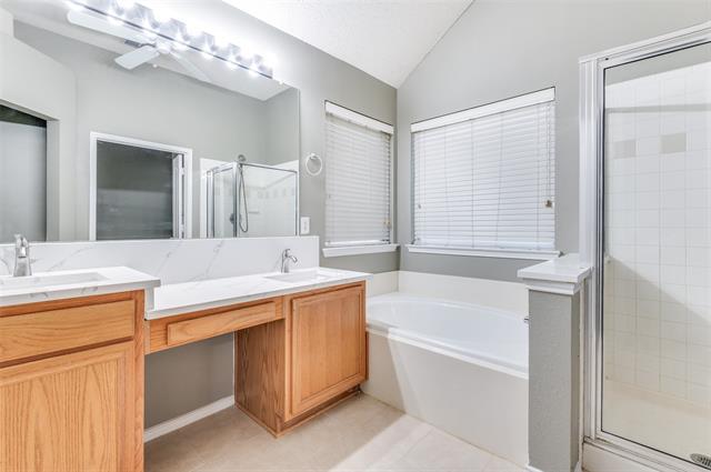 Building Photo - 4921 Tulip Ln