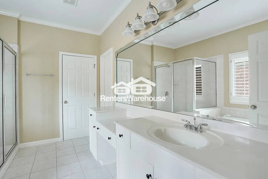 Building Photo - 653 Tabbystone NW