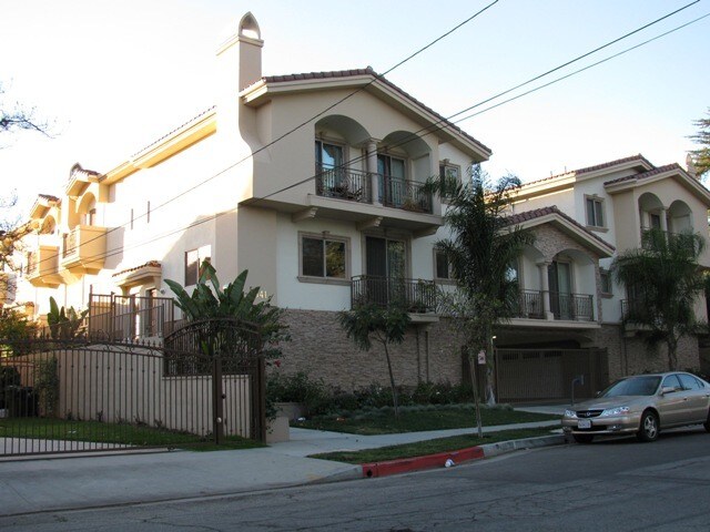 Building Photo - 6541 Odessa Ave