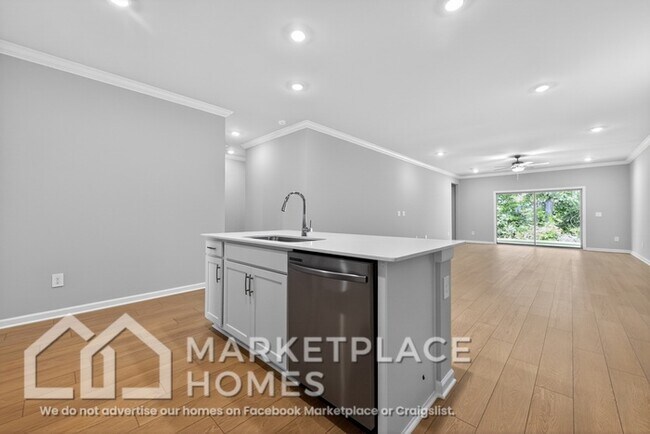 Building Photo - 15581 Ruthie Lynn Dr