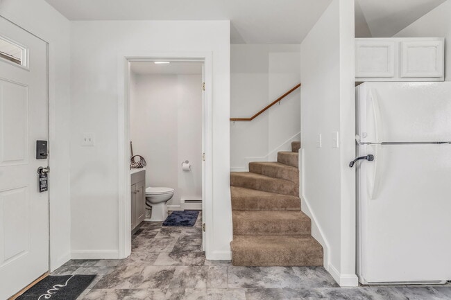 Building Photo - 114 Cove Rd