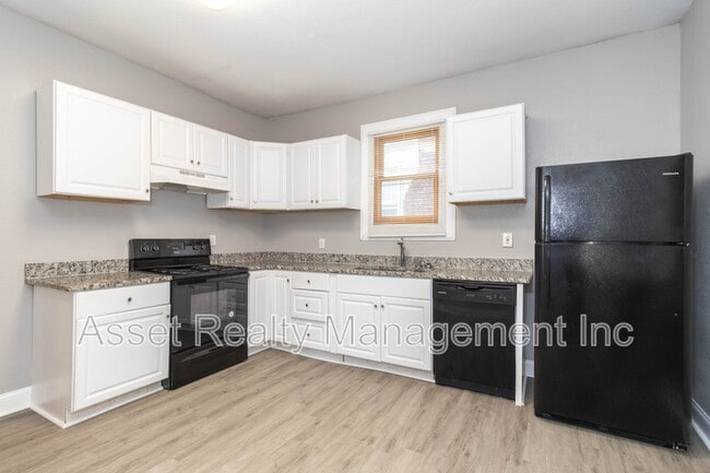 Building Photo - 1401 Hannah Ave