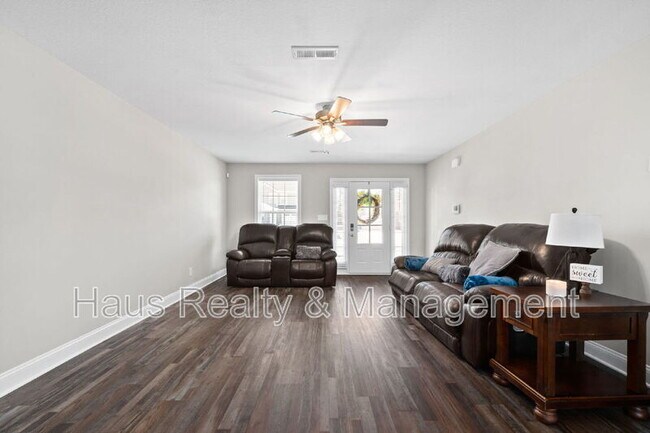 Building Photo - 764 Lillian Grace Dr