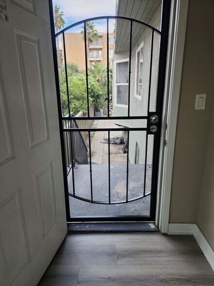 Building Photo - 1012 E Adams Blvd