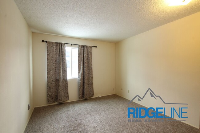 Building Photo - Centrally Located Condo for Lease - ALL UT...