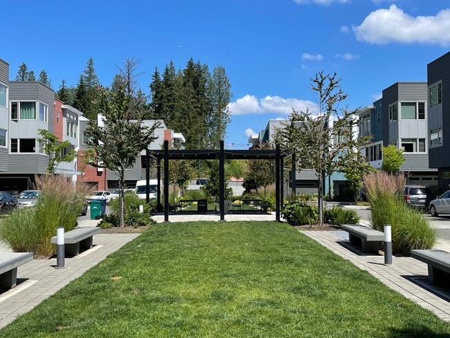 Building Photo - Great Townhome for rent