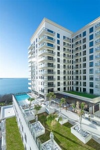Building Photo - 3111 Sunset Blvd
