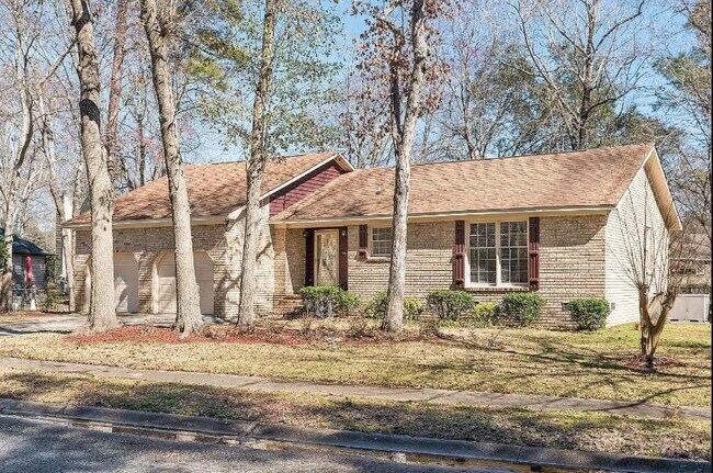 Building Photo - 108 Laurels Curve