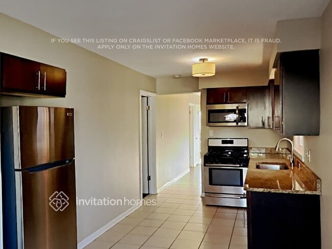 Building Photo - 4623 N Kilbourn Ave