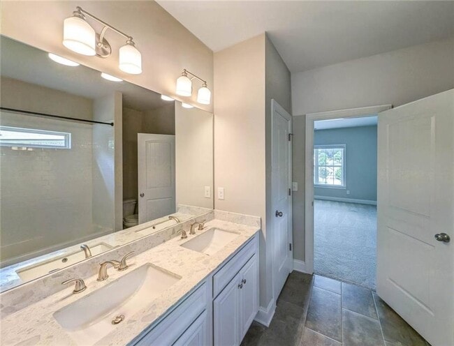 Building Photo - 2276 Caledonia Dr SE