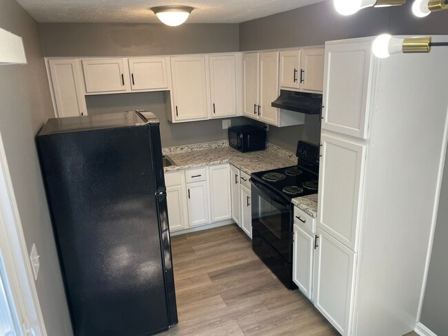 Building Photo - 59 Bustetter Dr