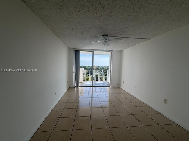 Building Photo - 1200 NE Miami Gardens Dr