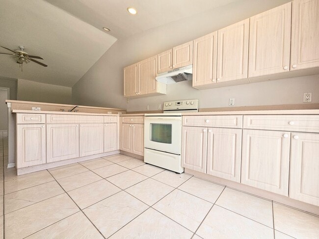 Building Photo - 3BR/2BA for $1,425 — plus get 2 weeks free rent!