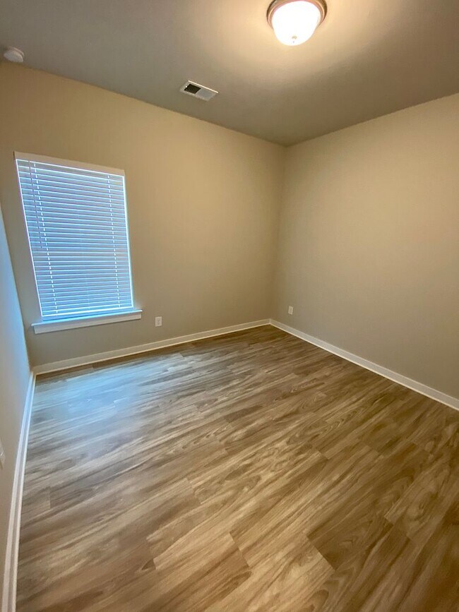 Building Photo - Home for Rent in Jasper, AL... Available to View!!!