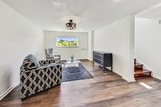 Building Photo - 598 Station Park Cir