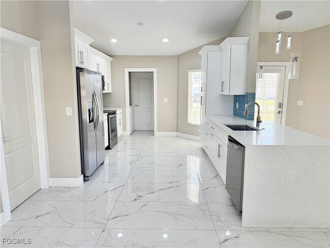 Building Photo - 2215 SE 9th Terrace