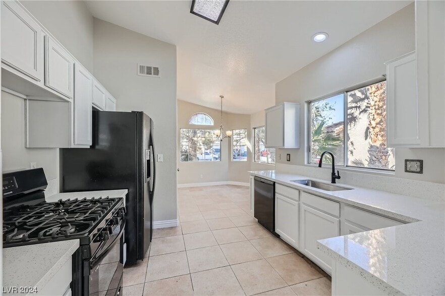 Building Photo - 8354 Drop Camp St