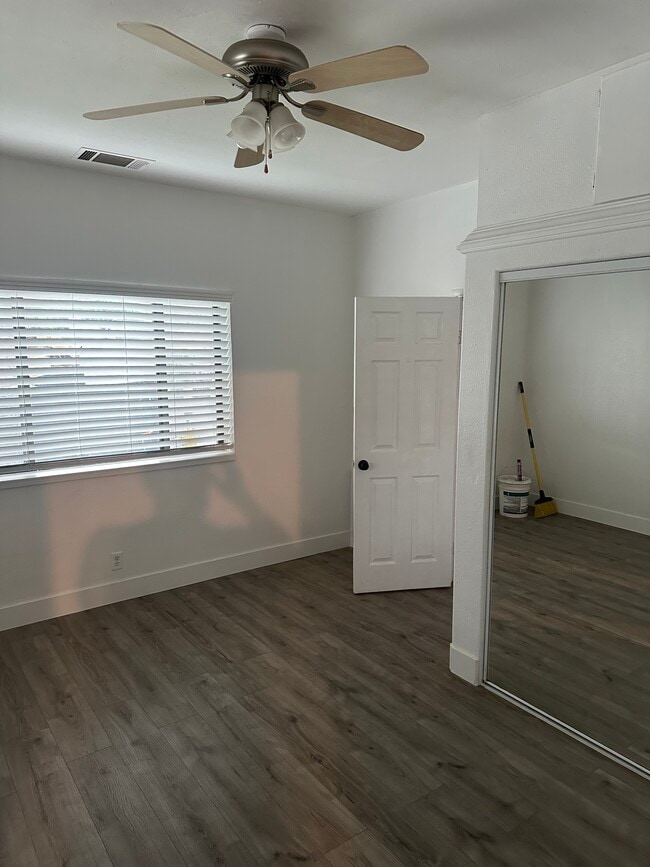 Building Photo - 1374 Olivina Ave