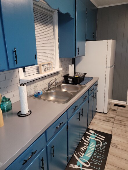 Building Photo - 718 McKewn St