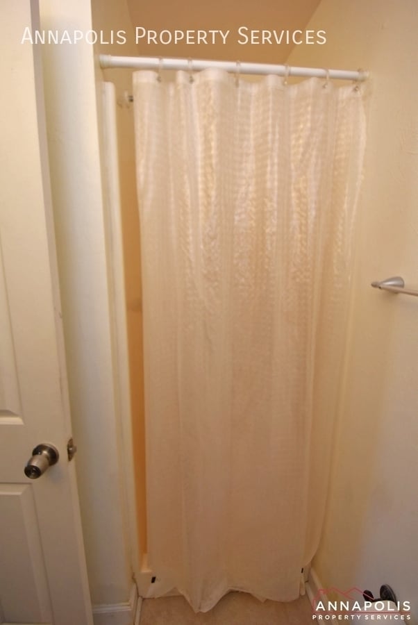 Building Photo - 2443 Vineyard Ln