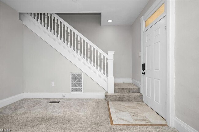 Building Photo - 868 W 36th St