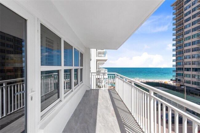 Building Photo - 3850 Galt Ocean Dr